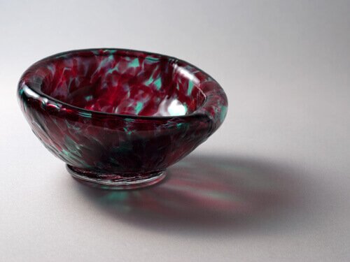 Handblown glass bowl in red and green